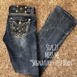 ✨MISS ME-SIGNATURE RISE BOOT CUT Size 27✨